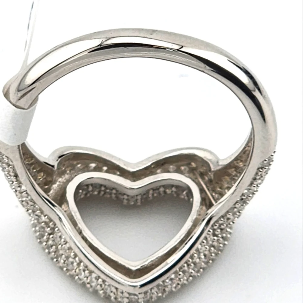 Elegant 925 Sterling Silver Heart Ring – Polished & Chic Design - Picture 8 of 11